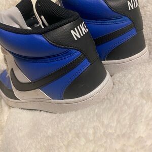 Nike Sneakers in Blue and Black